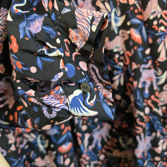 EUC Super Nice Letters Faye Buttondown Small - Picture 5 of 15